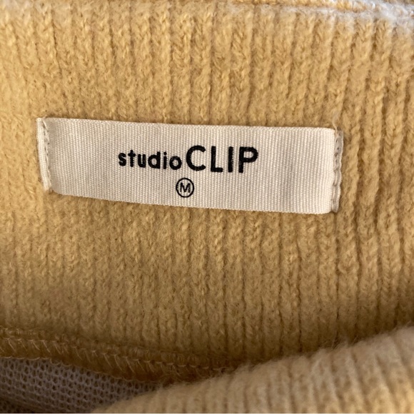 studio CLIP Gold Funnel Neck Sweater Size M - Picture 6 of 6